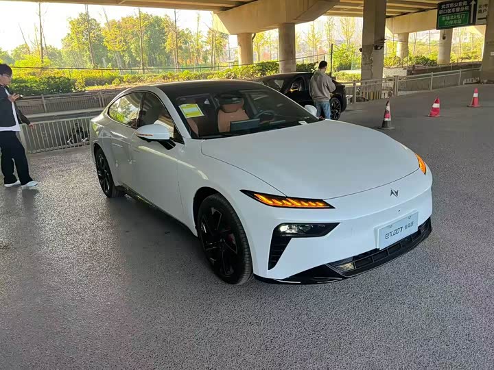 Фото 3 - Dongfeng Yipai eπ 007