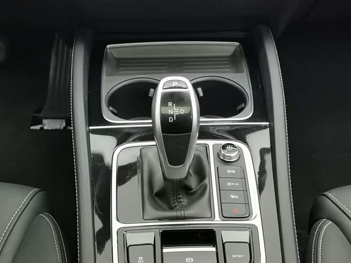 Фото 13 - BYD Song Max