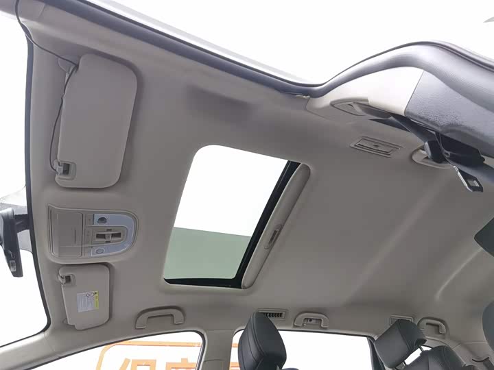 Фото 14 - BYD Song Max