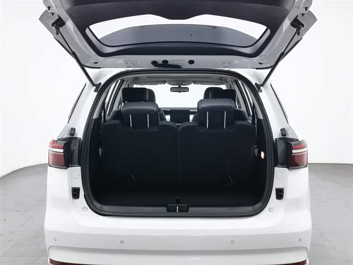 Фото 16 - BYD Song Max