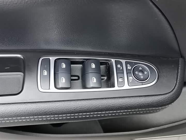 Фото 9 - BYD Song Max