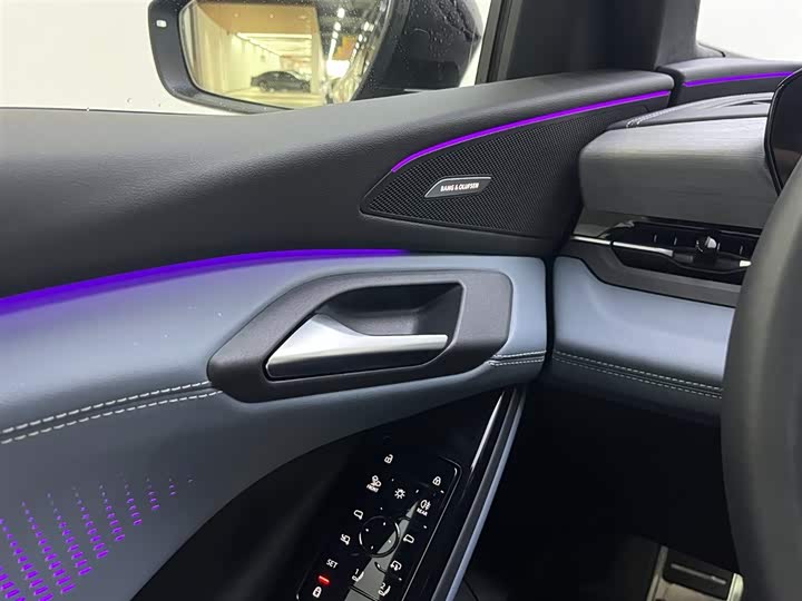 Фото 10 - Audi Q6L e-tron