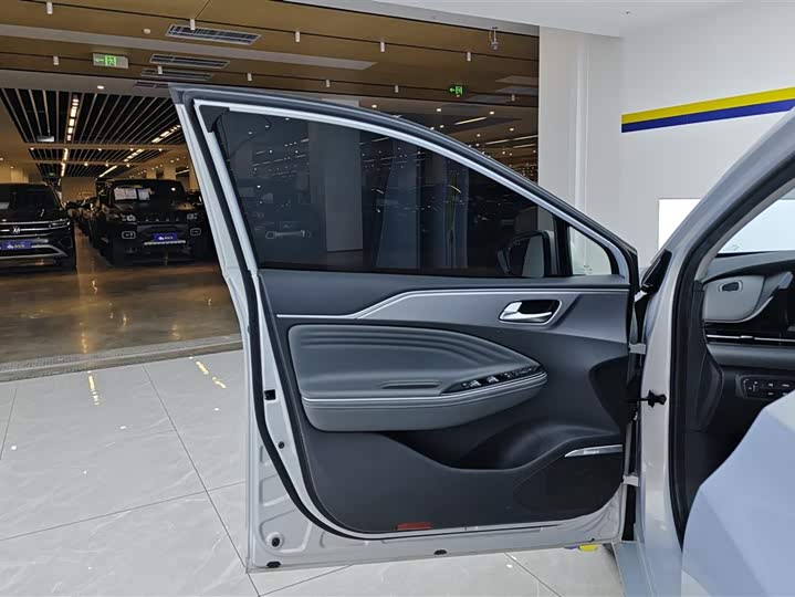 Фото 7 - GAC Aion S Plus