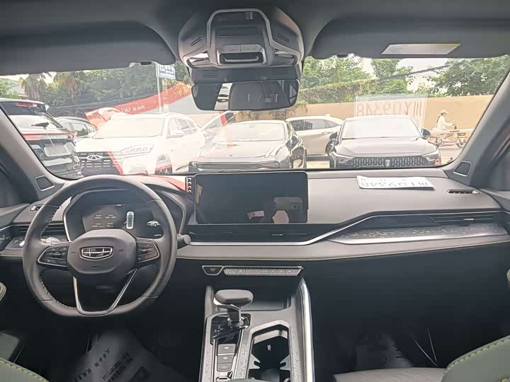 Фото 5 - Geely Preface