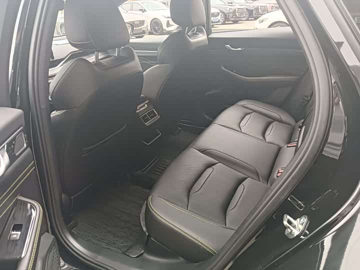 Фото 9 - Geely Preface