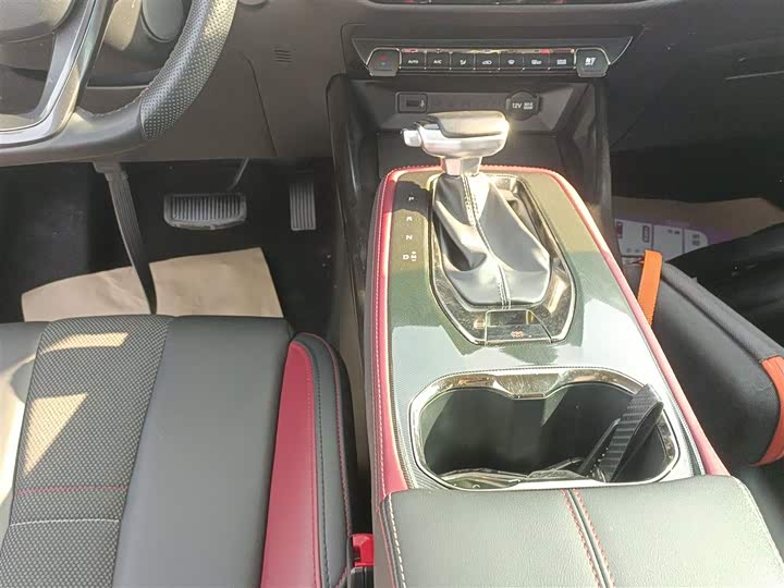 Фото 14 - Changan Oshan X5