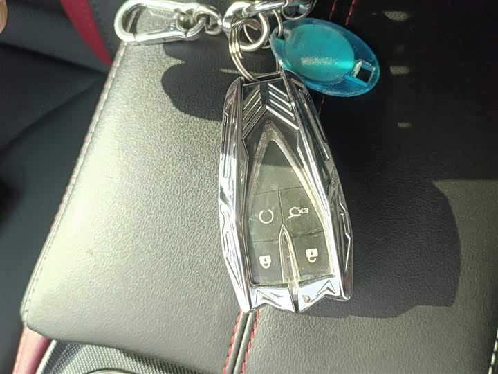 Фото 9 - Changan Oshan X5