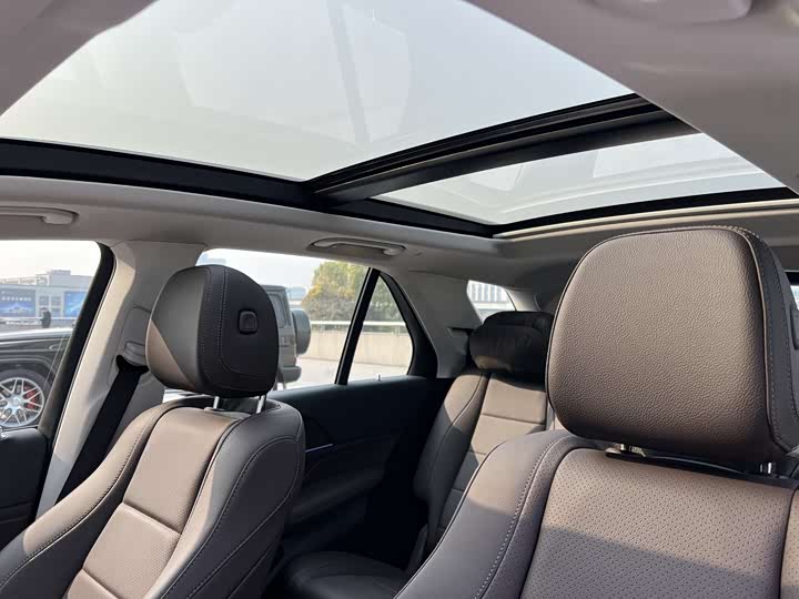 Фото 10 - Mercedes-Benz GLE-Class