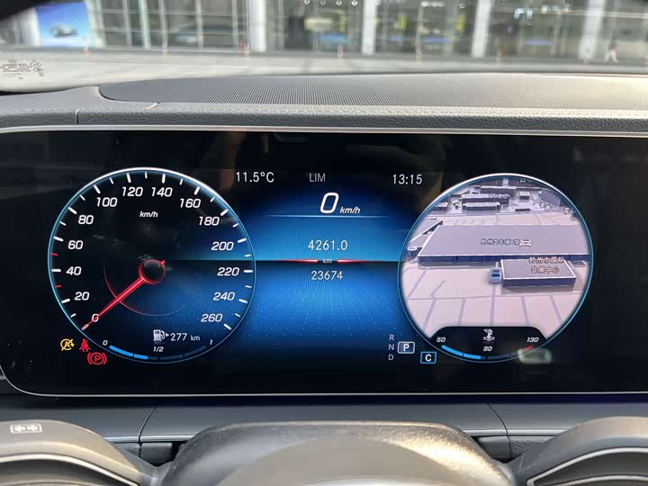 Фото 11 - Mercedes-Benz GLE-Class