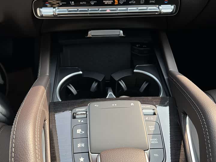 Фото 12 - Mercedes-Benz GLE-Class