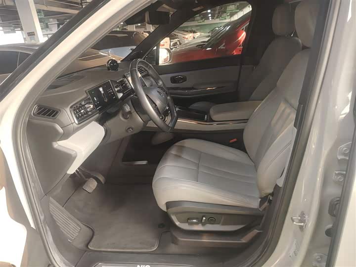 Фото 15 - Nio ES8