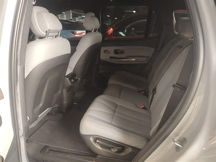 Фото 17 - Nio ES8