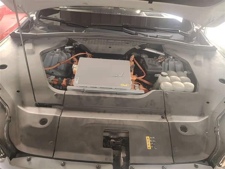 Фото 20 - Nio ES8