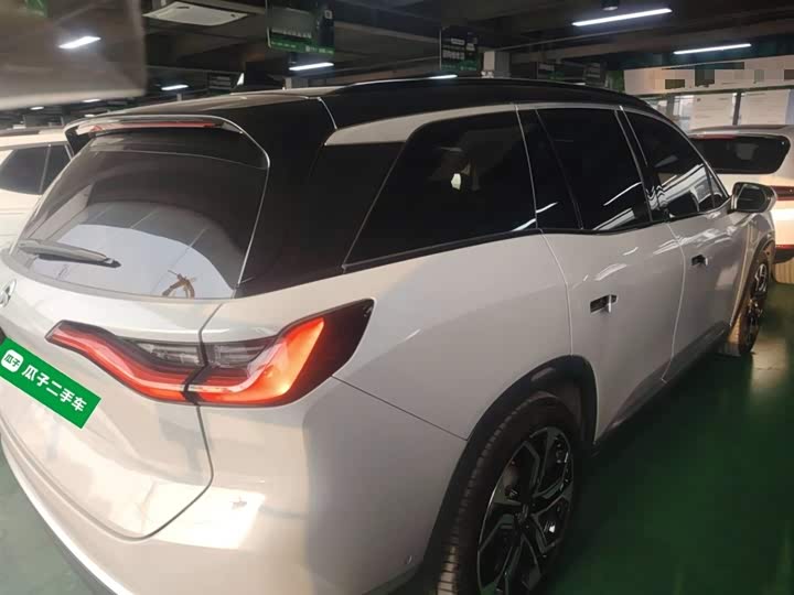 Фото 7 - Nio ES8