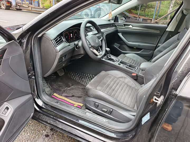 Фото 3 - Volkswagen Magotan