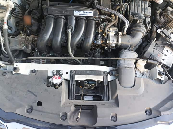 Фото 11 - Honda Vezel