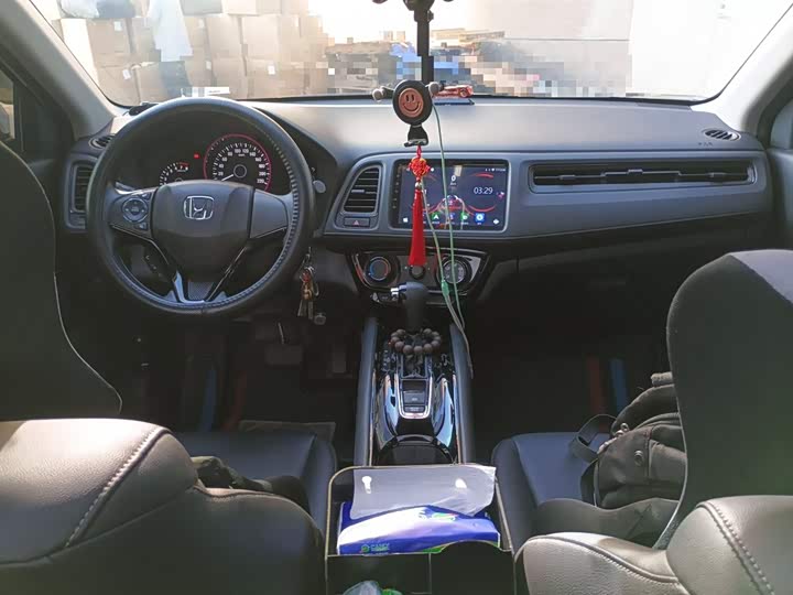 Фото 13 - Honda Vezel