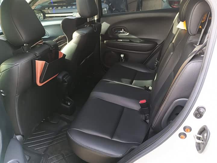 Фото 15 - Honda Vezel