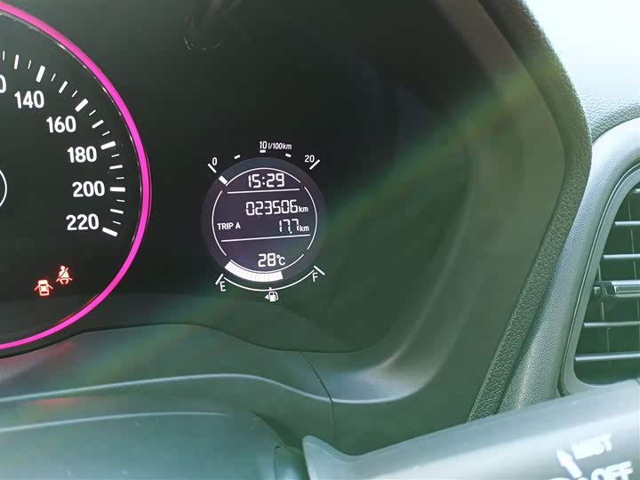 Фото 5 - Honda Vezel