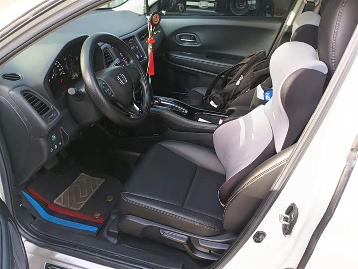 Фото 8 - Honda Vezel