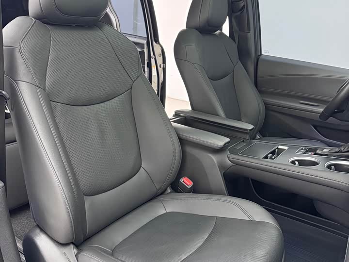 Фото 12 - Toyota Sienna