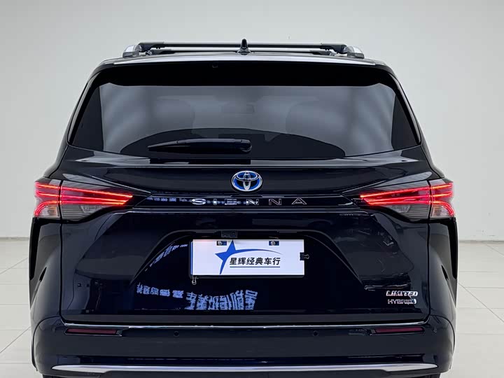 Фото 3 - Toyota Sienna