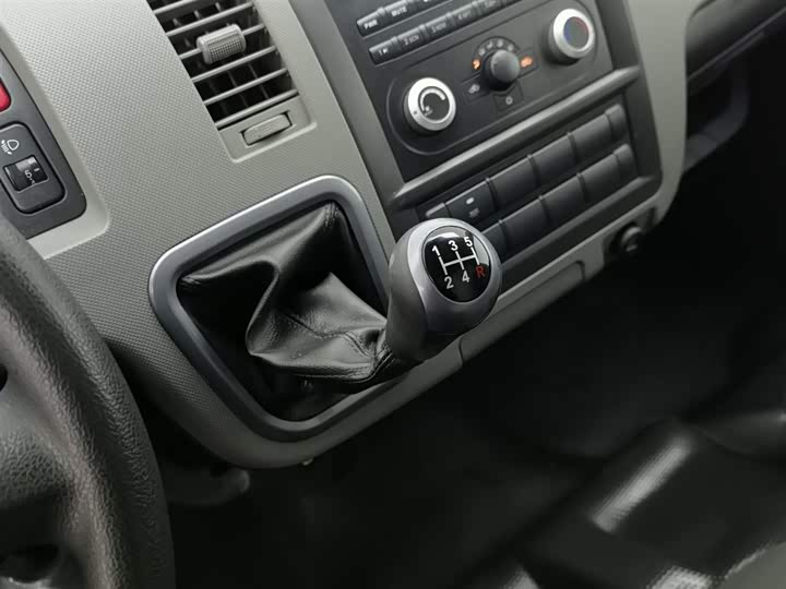 Фото 13 - Foton G7