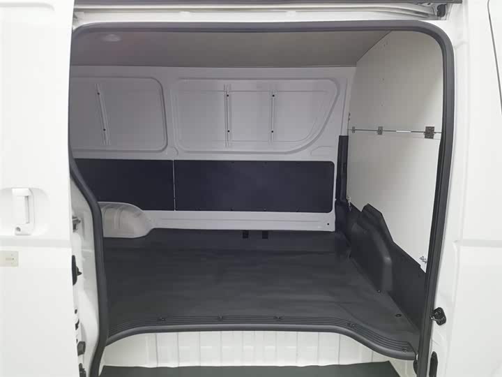 Фото 15 - Foton G7