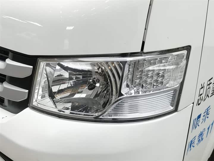 Фото 7 - Foton G7