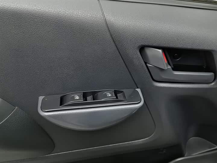 Фото 9 - Foton G7