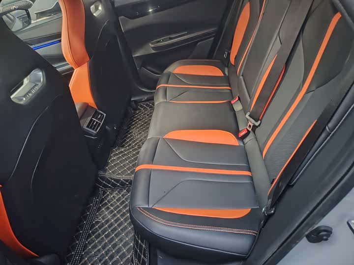 Фото 8 - Changan UNI-V