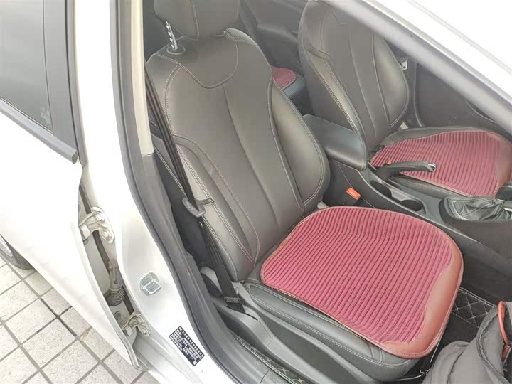 Фото 25 - Buick Excelle GT