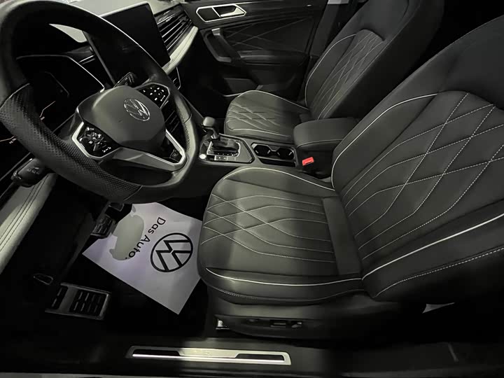 Фото 3 - Volkswagen Tiguan L Pro