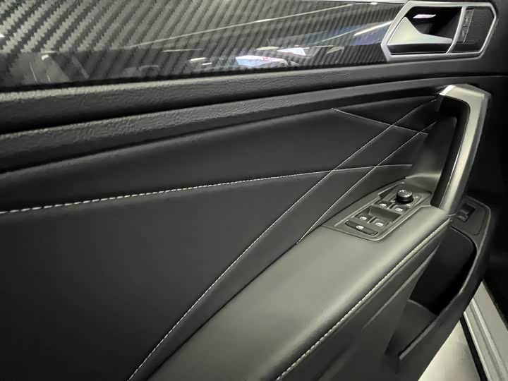 Фото 5 - Volkswagen Tiguan L Pro