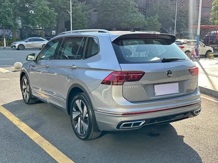 Фото 14 - Volkswagen Tiguan L Pro