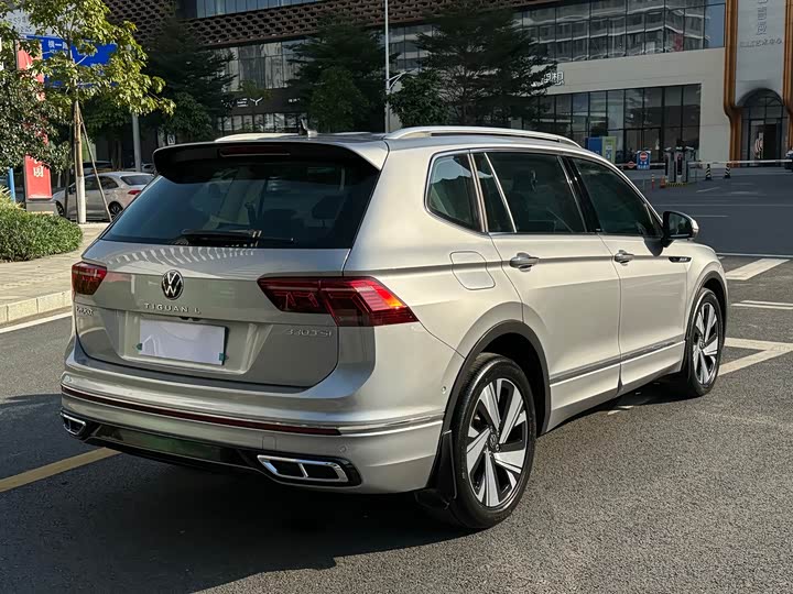 Фото 16 - Volkswagen Tiguan L Pro