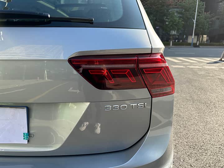 Фото 17 - Volkswagen Tiguan L Pro