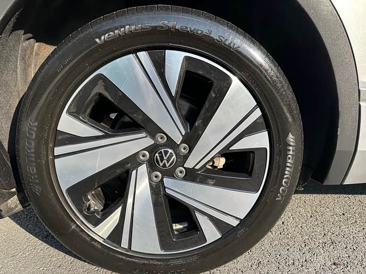 Фото 20 - Volkswagen Tiguan L Pro