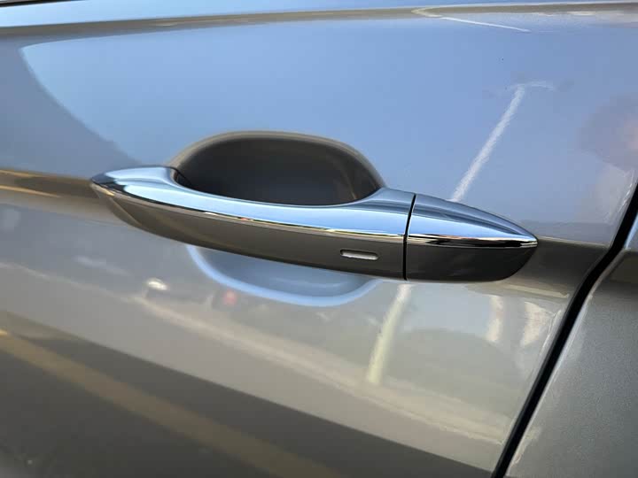 Фото 24 - Volkswagen Tiguan L Pro