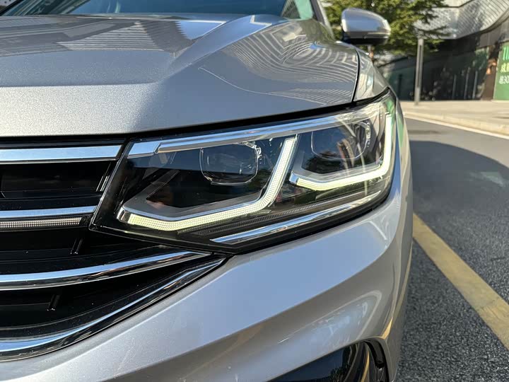 Фото 4 - Volkswagen Tiguan L Pro