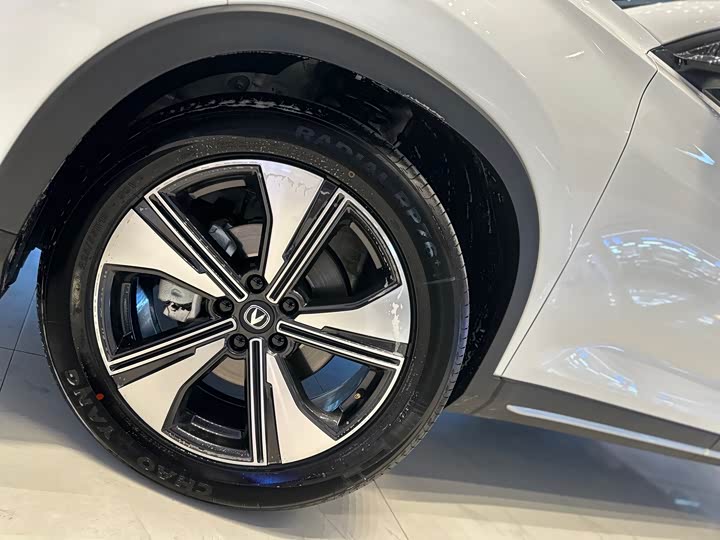 Фото 4 - Changan X7 Plus