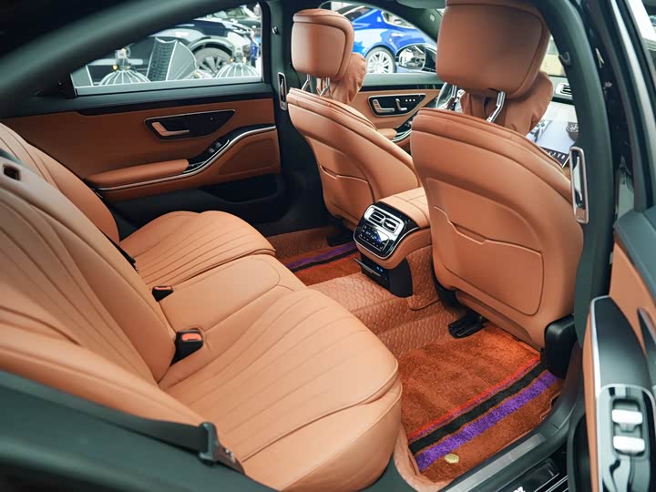 Фото 11 - Mercedes-Benz S-Class