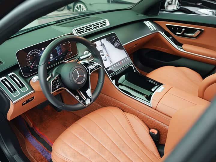 Фото 13 - Mercedes-Benz S-Class