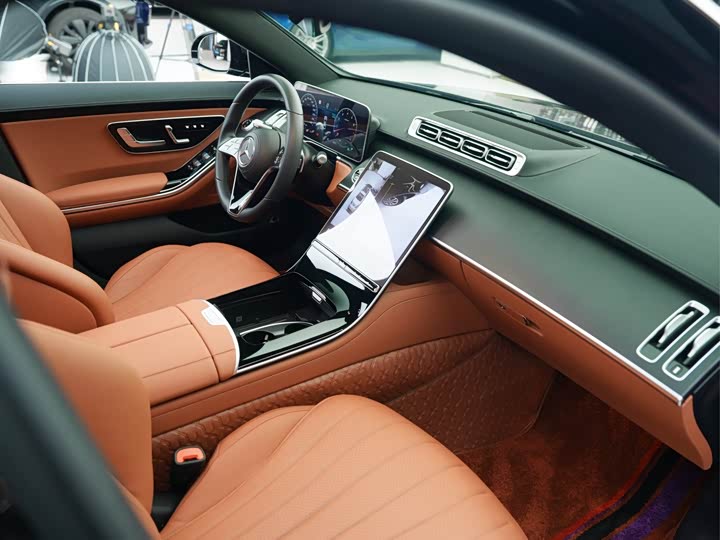 Фото 9 - Mercedes-Benz S-Class