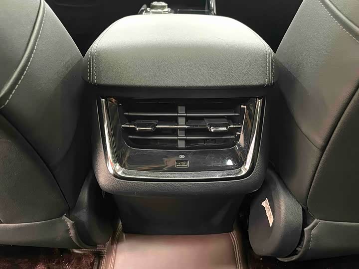 Фото 10 - Ford Equator Sport