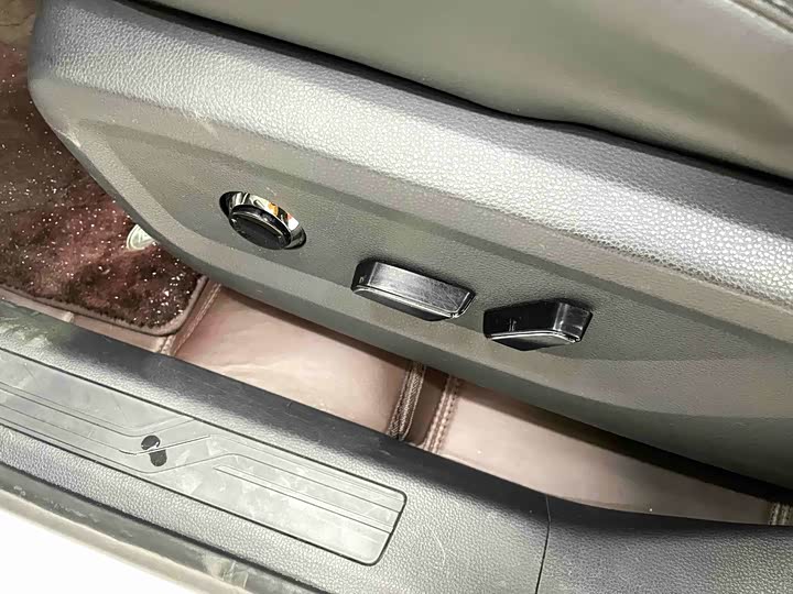 Фото 6 - Ford Equator Sport