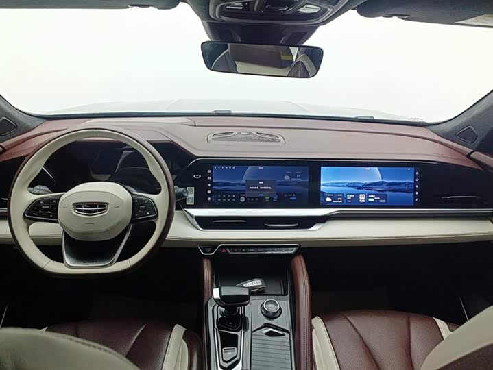 Фото 12 - Geely Monjaro