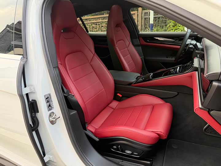 Фото 12 - Porsche Panamera