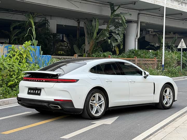 Фото 4 - Porsche Panamera