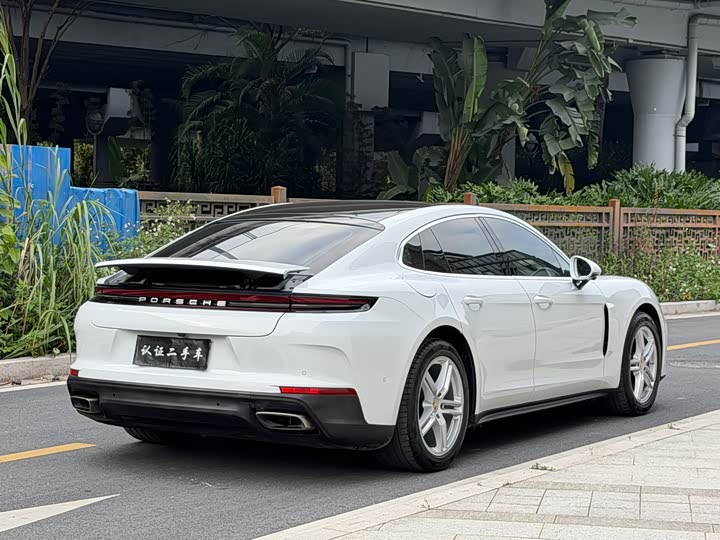 Фото 6 - Porsche Panamera